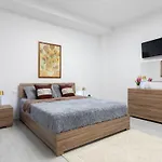 Domus Flavia By Interhome アパート