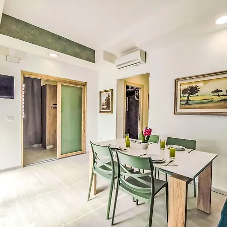 דירה Domus Flavia By Interhome אולביה